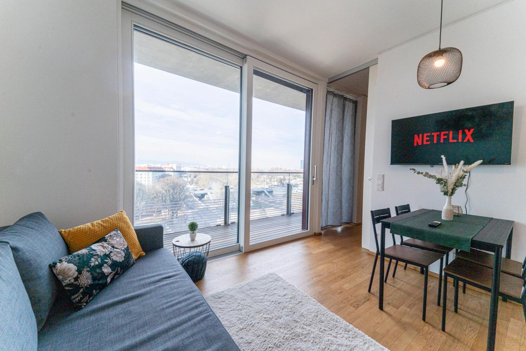 Mca Triiiple I Rooftop Pool I Free Parking I Netflix Viyana Dış mekan fotoğraf