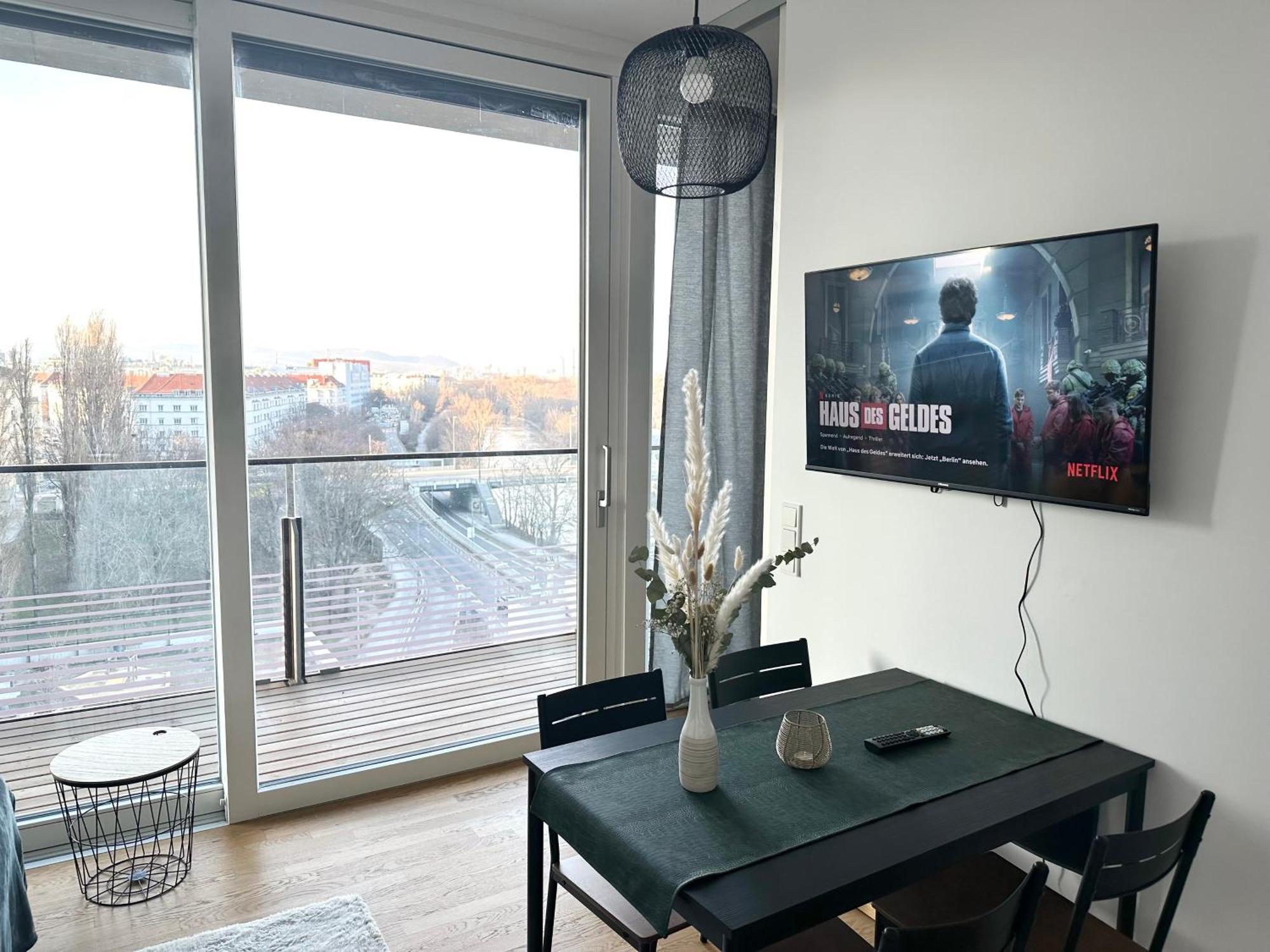 Mca Triiiple I Rooftop Pool I Free Parking I Netflix Viyana Dış mekan fotoğraf